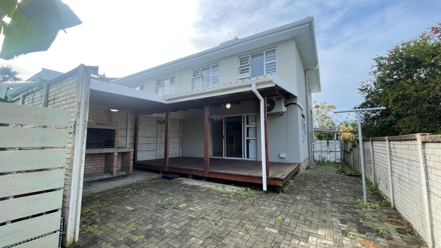 3 Bedroom Property for Sale in Beacon Bay Eastern Cape